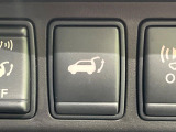 【パワーバックドア】スマートキーや運転席のボタンを押すだけでリアゲートが自動で開閉します!荷物を持っている時や、高い位置にあるバックドアを閉める際に便利な機能です♪