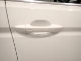 &rdquo;Keyless Access&rdquo;によって、ドアハンドルに手をかけるだけでドアロックが解除できます!
