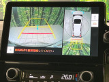 【パノラミックビューモニター】専用のカメラにより、上から見下ろしたような視点で360度クルマの周囲を確認することができます☆死角部分も確認しやすく、狭い場所での切り返しや駐車もスムーズに行えます。