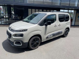弊社では全車両の事前点検整備を実施しております。新車保証を継承しましてのご納車となります。