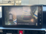 【パノラミックビューモニター】専用のカメラにより、上から見下ろしたような視点で360度クルマの周囲を確認することができます☆死角部分も確認しやすく、狭い場所での切り返しや駐車もスムーズに行えます。