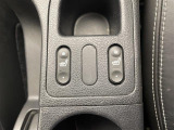 【シートヒーター】シートを温めてくれる暖房機器です!長時間座っていると負担が掛かりやすい背中や腰、または冬場などの寒い日に冷えやすい脚部に快適なぬくもりを伝えます。