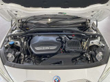 直列4気筒ディーゼルエンジン。出力110kW[150ps]4000rpm、トルク350Nm[35.7kgm]1750-2500rpm。(いずれもカタログ値)