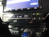 オートエアコンが付いています!ボタン一つで快適な温度を保ってくれますよ♪