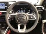 ハンドルは車を運転する上で、ずっと握っている重要なパーツです。手にフィットする物がいいですよね♪