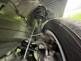 お車を安心してお乗りいただく為には、足回りの定期点検が欠かせません。サービスサポート(有償保証)では無料点検もご提供しており、安心のカーライフをお過ごしいただけるサポート体制が整っています。