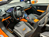 Multifunction-Steering Wheel in Smooth LeatherOptional Stitching on Steering WheelsFull Electrically Adjustable and Heated Seats