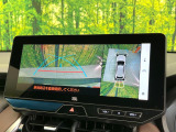 【パノラミックビューモニター】専用のカメラにより、上から見下ろしたような視点で360度クルマの周囲を確認することができます☆死角部分も確認しやすく、狭い場所での切り返しや駐車もスムーズに行えます。