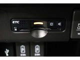 スッキリ装着されたビルトインタイプのETC!高速道路走行の料金所をノンストップで通過できます。※ ETCカードのお申し込みも当社にお任せ下さい!