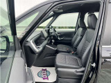高いホールド性で運転姿勢が安定します。長距離ドライブでも疲れにくいのが魅力です。快適なドライビングライフをお送りください♪