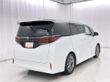 沢山乗れるのがこの車の魅力!2台で移動しないと・・・なんて時もこの車なら1台で!大活躍です♪