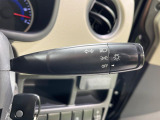 【オートライト】周りの明るさに応じて自動でヘッドライトの点灯・消灯ができる機能です!ライトの付け忘れ・消し忘れなどが無くなり、雨の日や夕方の走行も安心!トンネル通過時も便利ですね♪