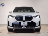 【キドニーグリル】BMWは約90年もの間、ほぼ全ての車両にひと目でBMWだと分かるこの特徴的なフロントグリルが備えられ、デザイン・アイコンとして親しまれてきました。
