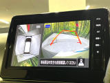 【アラウンドビューモニター】専用のカメラにより、上から見下ろしたような視点で360度クルマの周囲を確認することができます☆死角部分も確認しやすく、狭い場所での切り返しや駐車もスムーズに行えます。