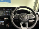 使いやすく運転しやすいレイアウトの運転席周り。