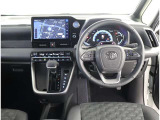 見通しのよいすっきりとした視界で、誰でも運転しやすいです。運転のしやすさは疲れにくさにも繋がりますよ♪