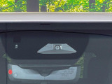 【トヨタセーフティセンス】走行中に前方の車両等を認識し、衝突しそうな時は警報とブレーキで衝突回避と被害軽減をアシスト。より安全にドライブをお楽しみいただけます。
