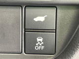 【パワーバックドア】スマートキーや運転席のボタンを押すだけでリアゲートが自動で開閉します!荷物を持っている時や、高い位置にあるバックドアを閉める際に便利な機能です♪