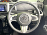 インテリアに合わせたデザインのステアリングは、運転される方のことも考え、運転しやすい形状、大きさです。是非一度、実際に触ってお確かめください。