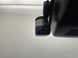 【純正前後ドライブレコーダー】映像・音声などの運転中の記録を残します。事故などを起こした起こされた時の証拠になりえますので、もしも時でも安心ですね。