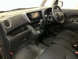 見通しのよいすっきりとした視界で、誰でも運転しやすいです。運転のしやすさは疲れにくさにも繋がりますよ♪