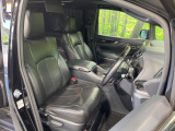 運転席シート廻りは使用感も少なく、良好な状態となっています。丁寧に使われていたことがよくわかりますね。