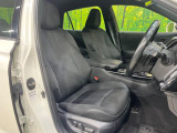 運転席シート廻りは使用感も少なく、良好な状態となっています。前オーナー様が丁寧に使っていたことがよくわかりますね。