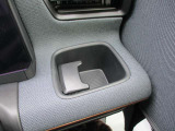 運転席で使用できるドリンクホルダーです。