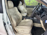 運転席シート廻りは使用感も少なく、良好な状態となっています。丁寧に使われていたことがよくわかりますね。