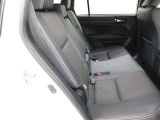 リアシートも厚く、長時間の移動もらくらくです!車種によってはラゲージスペースやトランクへのアクセスも可能!乗り心地・使い勝手共に充実です!!