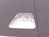 【スマートアシスト】走行中に前方の車両等を認識し、衝突しそうな時は警報とブレーキで衝突回避と被害軽減をアシスト。より安全にドライブをお楽しみいただけます。