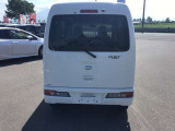 オイル交換は愛車のエンジンコンディションを保つために必要不可欠なメンテナンスとなってきます。長く愛車とすごすために3,000ー5,000km(車種により)での交換をおすすめします。