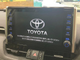 【9インチ ディスプレイオーディオ】大画面ディスプレイへお持ちのスマートフォンと連携して、ナビやbluetoothでの音楽再生が可能です♪デザインはもちろん操作性も良好!