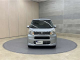 お車購入のポイントとなるフロントマスクです!かわいらしい目つきが印象的なデザインのヘッドランプです。