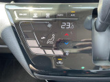 【オートエアコン】車内温度を感知して自動で温度調整をしてくれるのでいつでも快適な車内空間を創り上げます!
