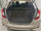 広々としたカーゴスペース。週末のお買い物や長期旅行のたくさんの荷物も積載できます。