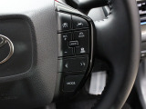 【アダプティブクルーズコントロール】設定した車速内でクルマが自動的に加減速。 前走車との適切な車間距離を維持しながら追従走行し、 ドライバーの運転負荷を軽減します!