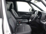 運転席廻りです。