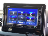 ナビ機能だけでなく、ミュージックサーバー、Bluetooth、フルセグテレビ、DVDとCD再生など、オーディオ機能がついています。