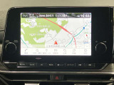 メ-カ-ナビが付いて、多彩な機能が使えます、お出かけの時も目的地をナビが案内してくれるので、安心してお出かけ出来ます♪♪