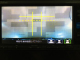 バックカメラの画像です。ガイドラインがスムースな車庫入れをサポートいたします。車庫入れの安心感がアップしますね。