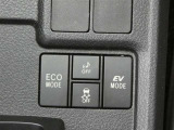 EVモードスイッチが付いています。早朝・深夜の住宅街や屋内駐車場などで、騒音や排気ガスを気にすることなく走行できます♪