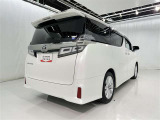 沢山乗れるのがこの車の魅力!2台で移動しないと・・・なんて時もこの車なら1台で!大活躍です♪