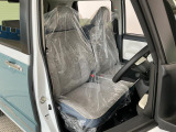 【運転席・助手席】内装ルームクリーニング済みです。しっかり綺麗にしていますので、是非、お確かめください。車に自信があるからこそ、是非一度ご来店頂き内外装も見てもらえると幸いです。
