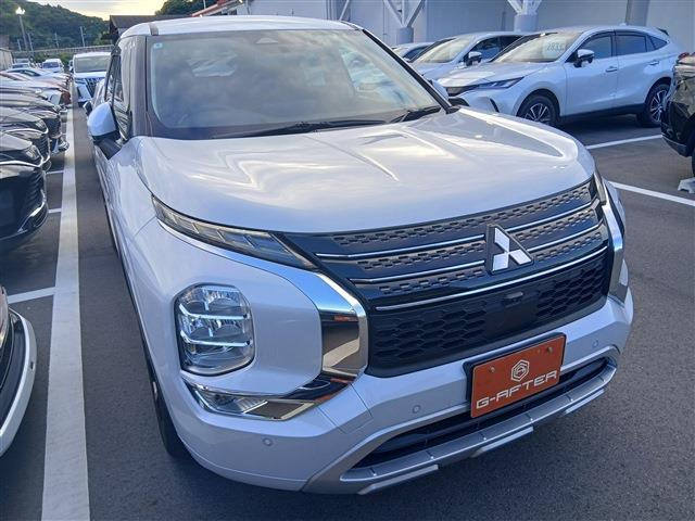 アウトランダー PHEV 2.4 P 4WD BOSEサウンド 禁煙車 フルセグ