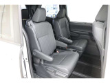 ■車内クリーニング■専門スタッフが見えないところまで徹底洗浄!車内のニオイもリフレッシュ!目に見えないところまで美しくがモットーです。だから、当店の中古車は内装にも自信があります!