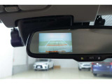 バックカメラが付いているので後方確認が非常にしやすいです。今や運転初心者も熟練者も必須装備!ついていて損はないですね♪