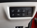 ■ 装備6 ■ パワーバックドア(電動バックドア) ステアリングヒーター クリアランスソナー トラクションコントロール