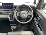 ハンドル右側の操作スイッチ。高速道路での渋滞や長時間の巡行走行のストレスを軽減します!