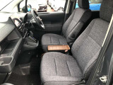 【運転席・助手席】です!実際お座りいただくのが分かりやすいと思いますので、ぜひお気軽にご来店ください♪状態もいいですよ☆